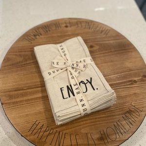 🆕 Rae Dunn Embroidered Napkins